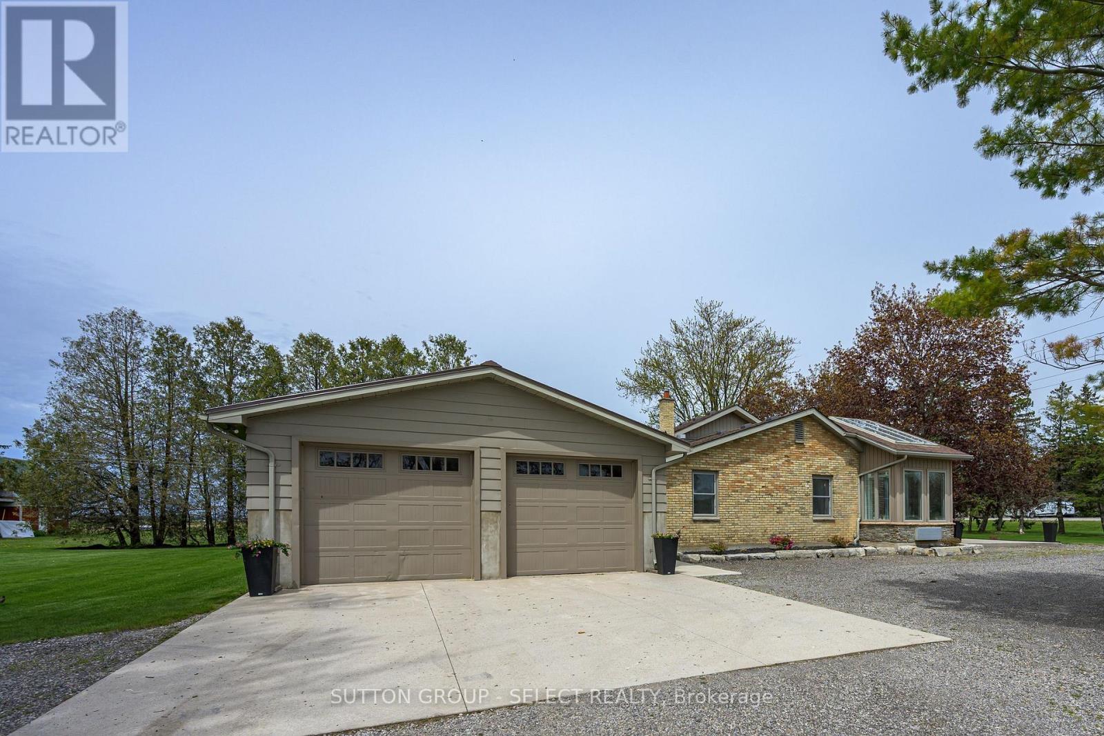 5596 Mooresville Drive, North Middlesex, Ontario  N0M 2J0 - Photo 35 - X13127452