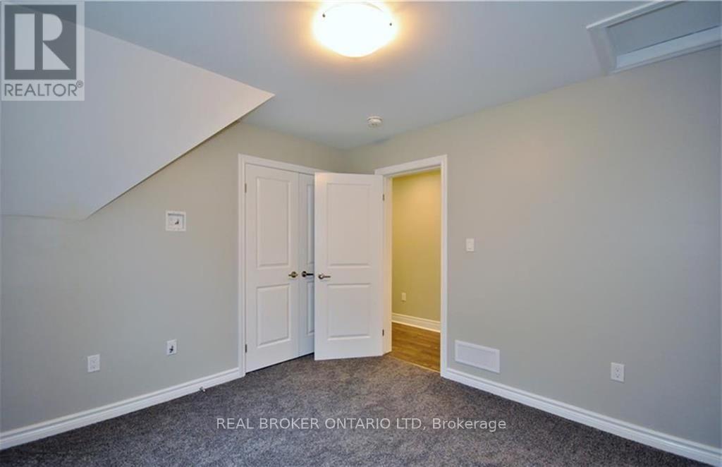 2 - 33 Beaconsfield Avenue, London South, Ontario  N6C 1B6 - Photo 11 - X13127490