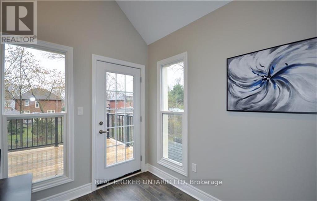 2 - 33 Beaconsfield Avenue, London South, Ontario  N6C 1B6 - Photo 17 - X13127490