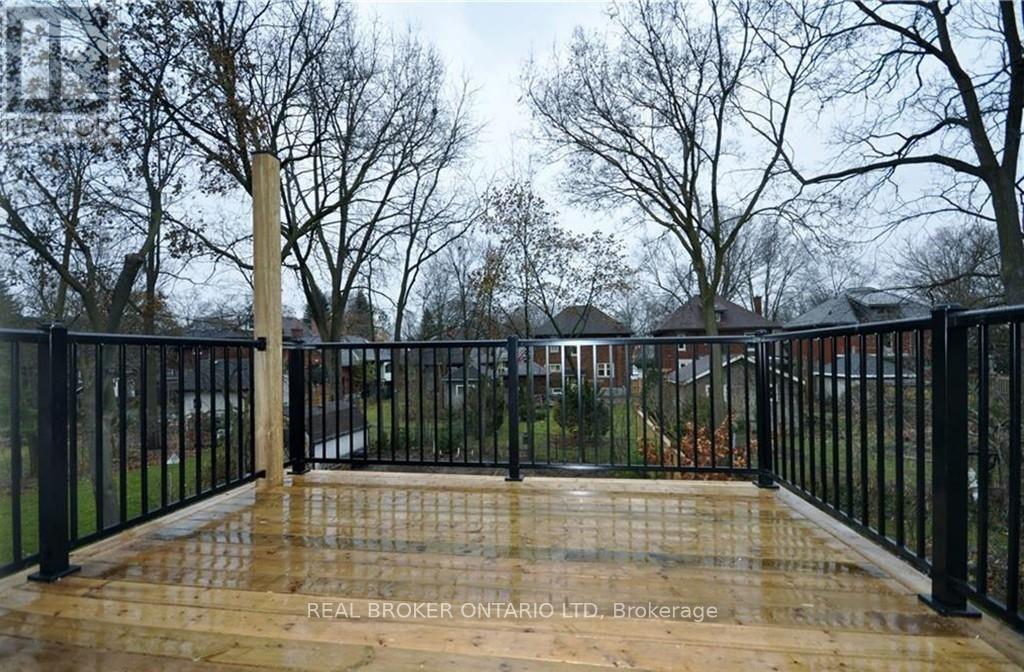 2 - 33 Beaconsfield Avenue, London South, Ontario  N6C 1B6 - Photo 19 - X13127490