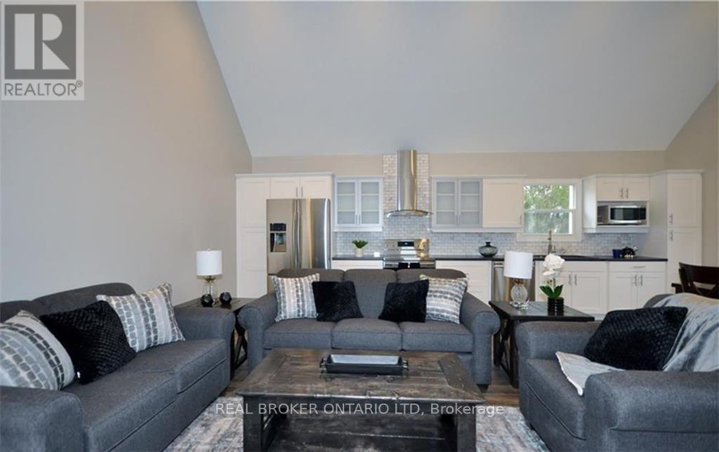 2 - 33 Beaconsfield Avenue, London South, Ontario  N6C 1B6 - Photo 3 - X13127490
