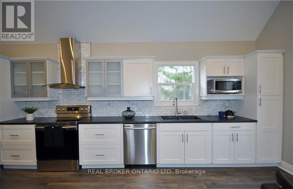 2 - 33 Beaconsfield Avenue, London South, Ontario  N6C 1B6 - Photo 7 - X13127490