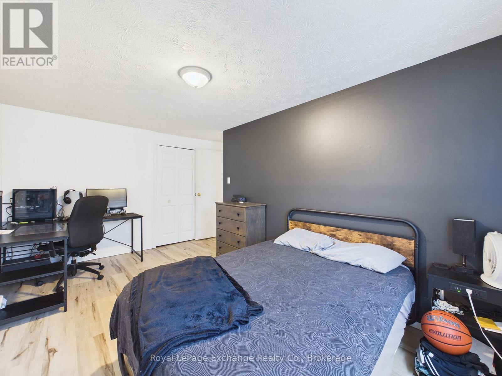 751 Walsh Street, Kincardine, Ontario  N2Z 1R2 - Photo 12 - X13127380