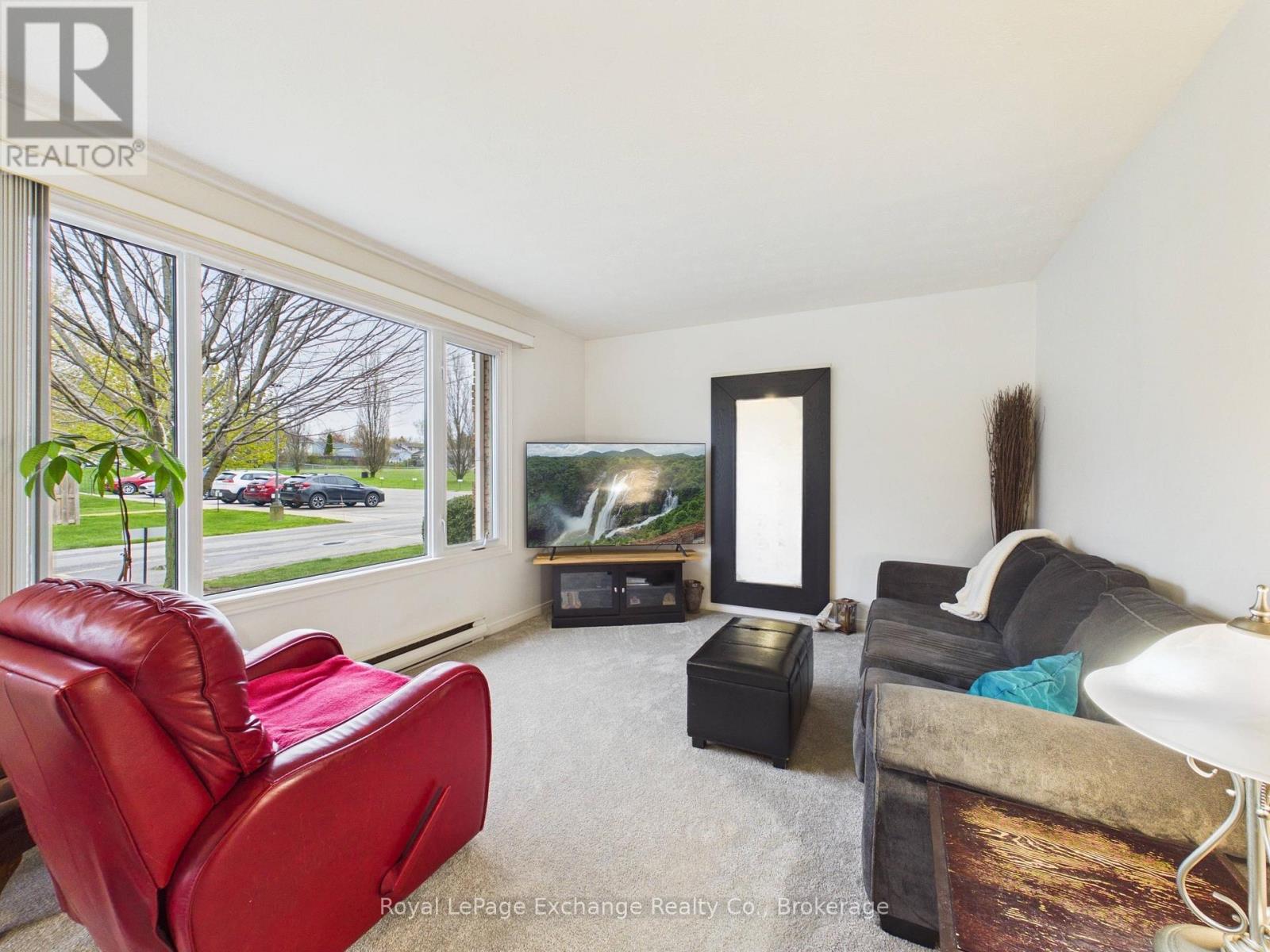 751 Walsh Street, Kincardine, Ontario  N2Z 1R2 - Photo 3 - X13127380