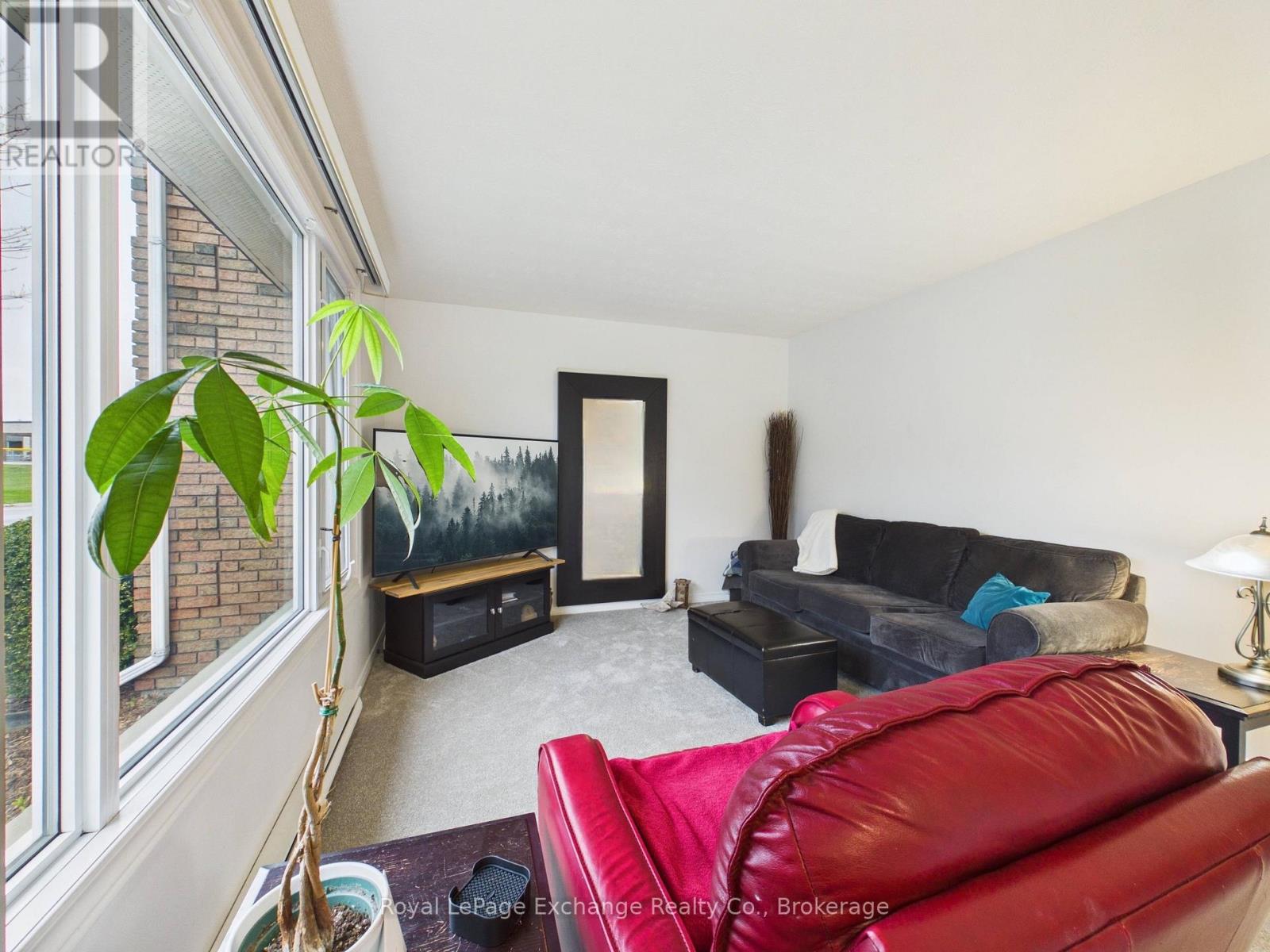 751 Walsh Street, Kincardine, Ontario  N2Z 1R2 - Photo 4 - X13127380