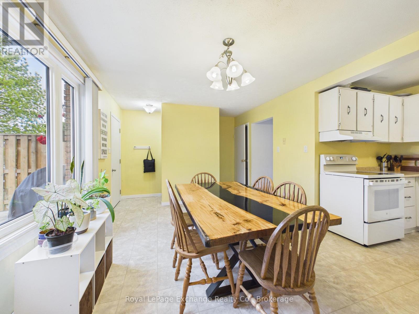 751 Walsh Street, Kincardine, Ontario  N2Z 1R2 - Photo 8 - X13127380
