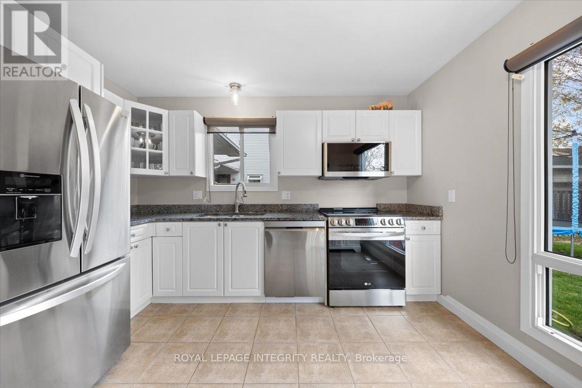 1122 St Germain Crescent, Ottawa, Ontario  K1C 2L8 - Photo 11 - X13127582
