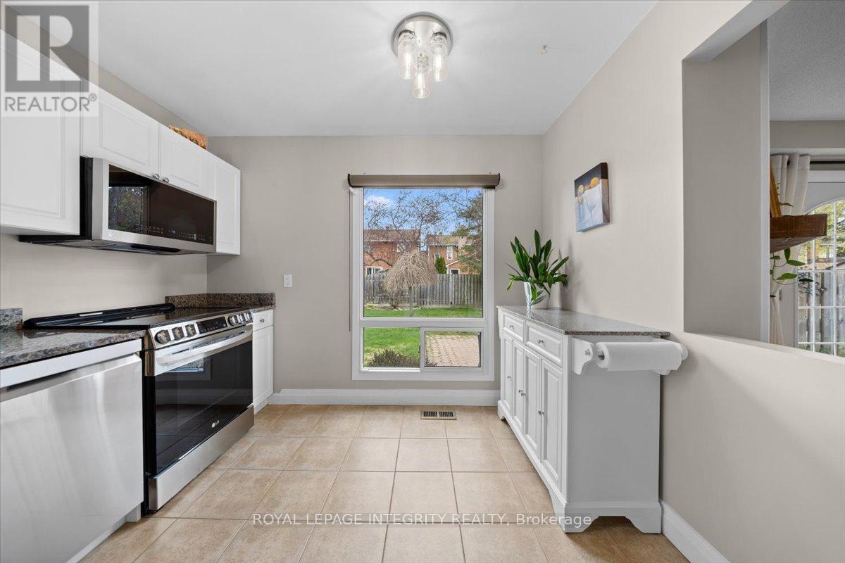 1122 St Germain Crescent, Ottawa, Ontario  K1C 2L8 - Photo 13 - X13127582