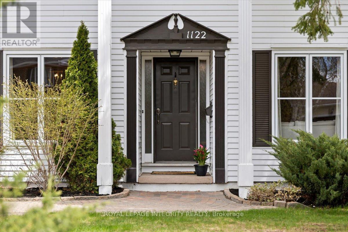 1122 St Germain Crescent, Ottawa, Ontario  K1C 2L8 - Photo 2 - X13127582