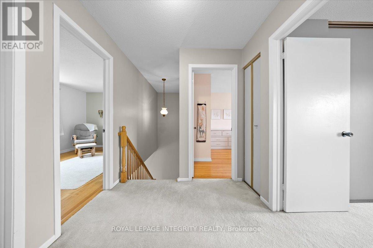 1122 St Germain Crescent, Ottawa, Ontario  K1C 2L8 - Photo 23 - X13127582