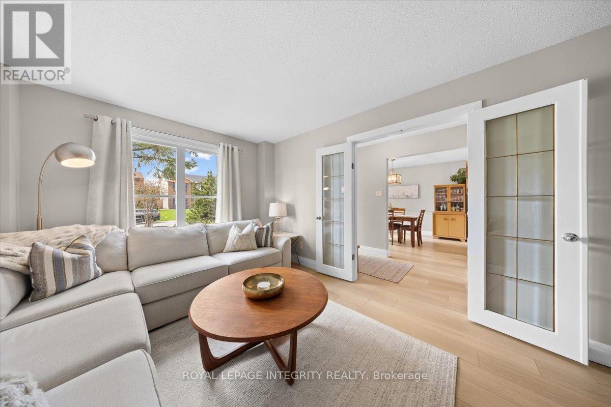 1122 St Germain Crescent, Ottawa, Ontario  K1C 2L8 - Photo 4 - X13127582