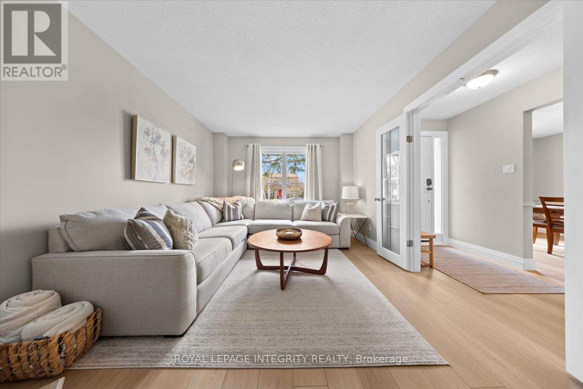 1122 St Germain Crescent, Ottawa, Ontario  K1C 2L8 - Photo 5 - X13127582