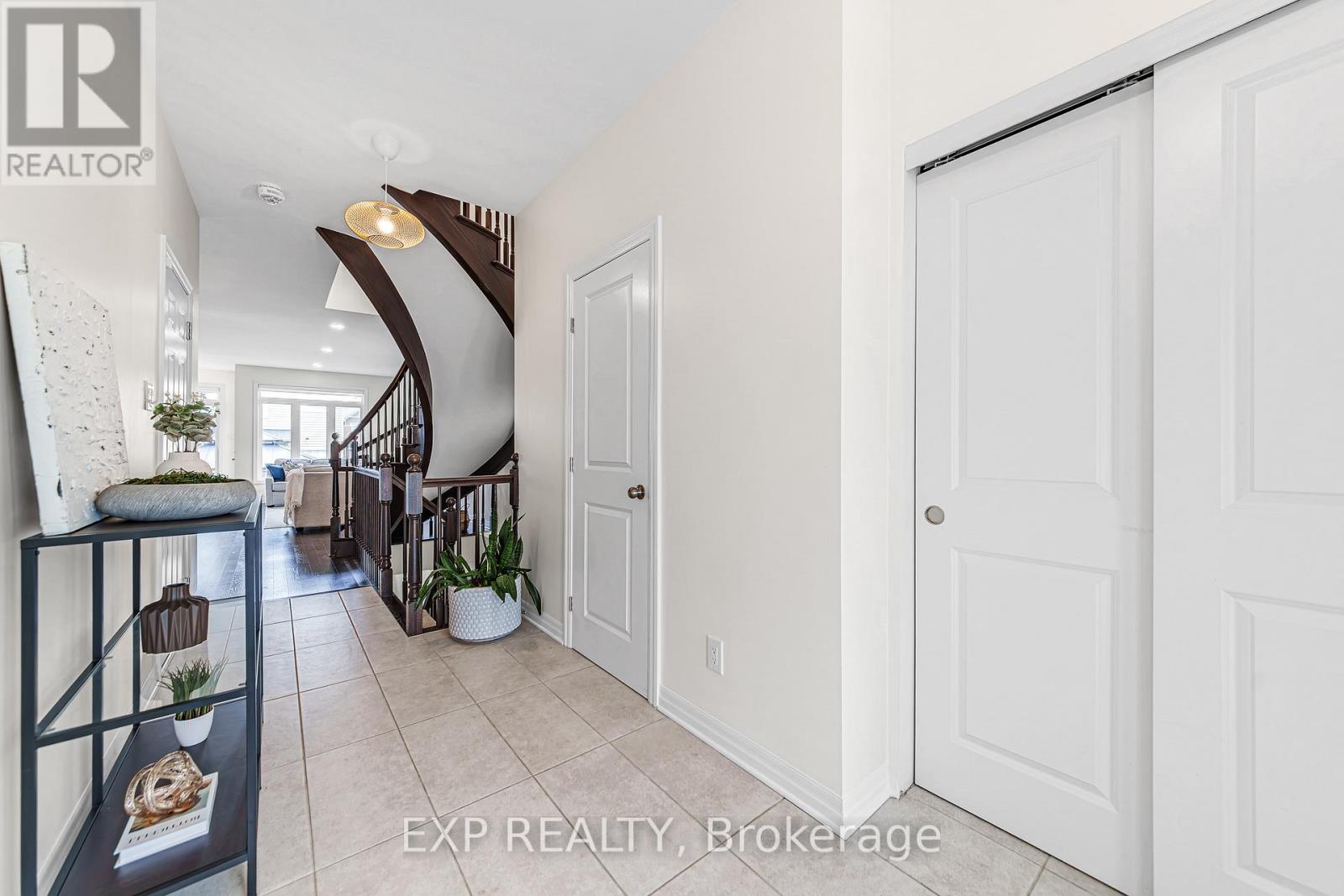 320 Broadridge Crescent, Ottawa, Ontario  K1W 0H1 - Photo 5 - X13127730