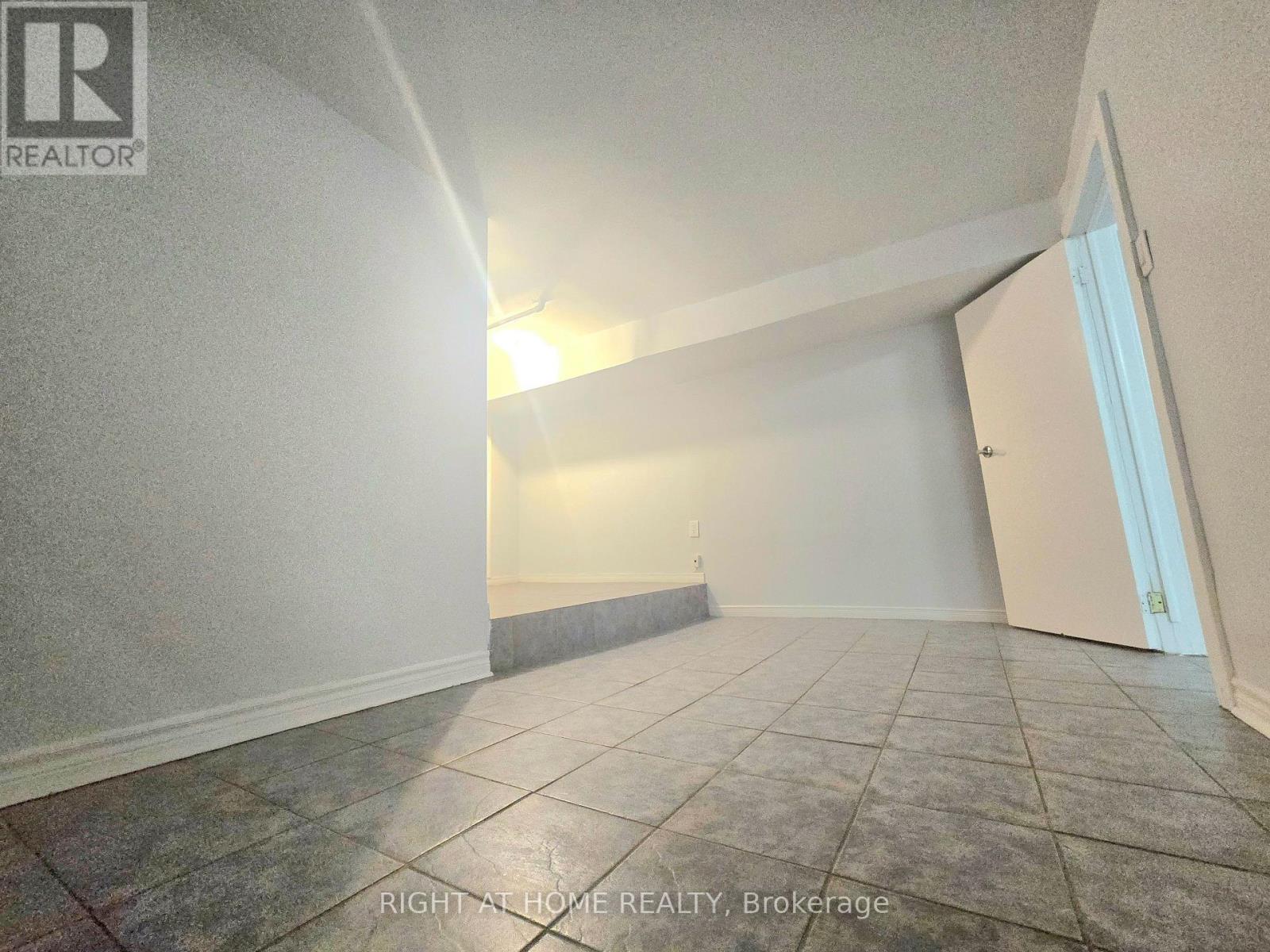 633 Greenwood Avenue, Toronto, Ontario  M4J 4B1 - Photo 15 - E13125860