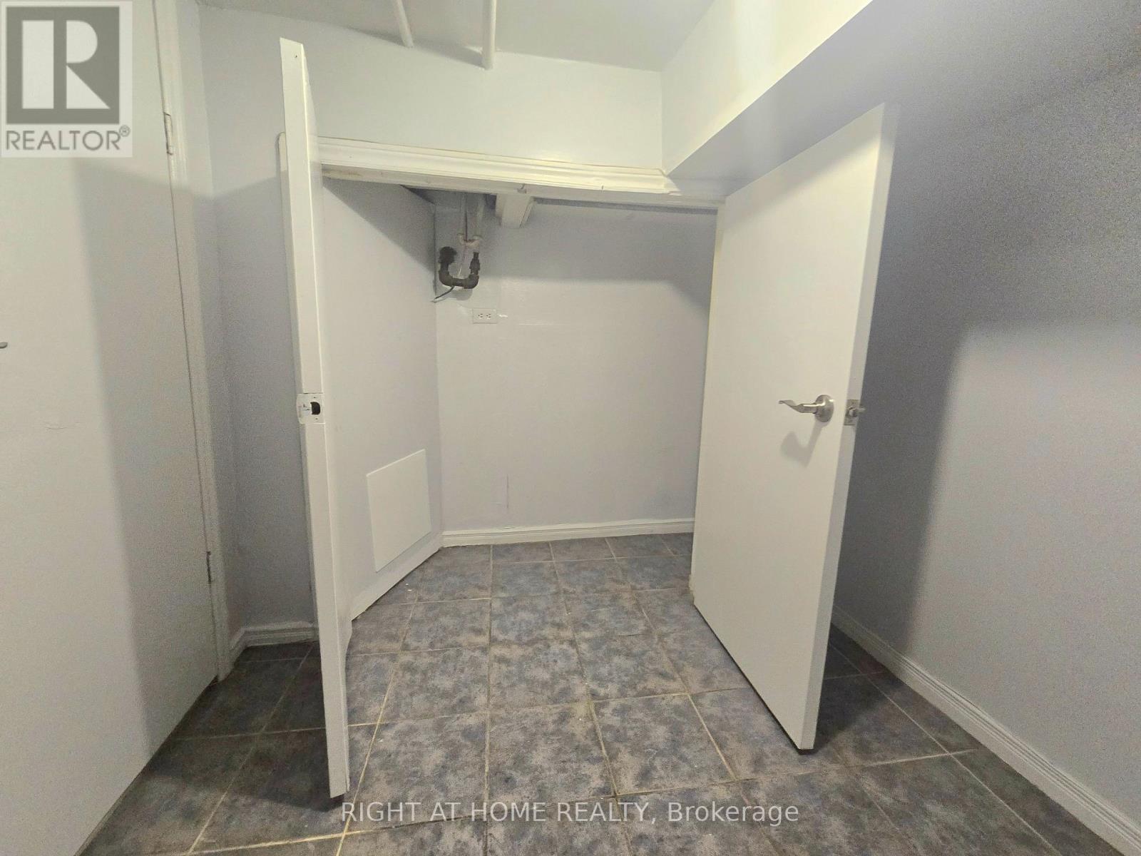 633 Greenwood Avenue, Toronto, Ontario  M4J 4B1 - Photo 18 - E13125860