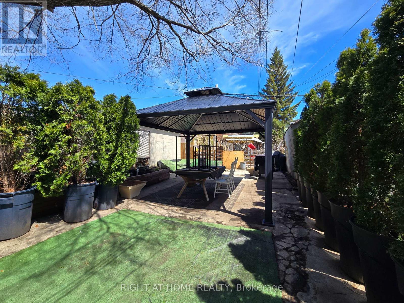 633 Greenwood Avenue, Toronto, Ontario  M4J 4B1 - Photo 22 - E13125860