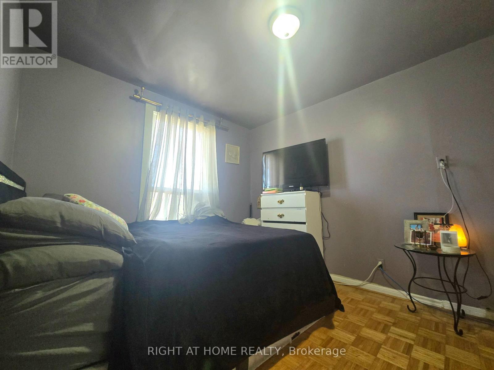 633 Greenwood Avenue, Toronto, Ontario  M4J 4B1 - Photo 8 - E13125860