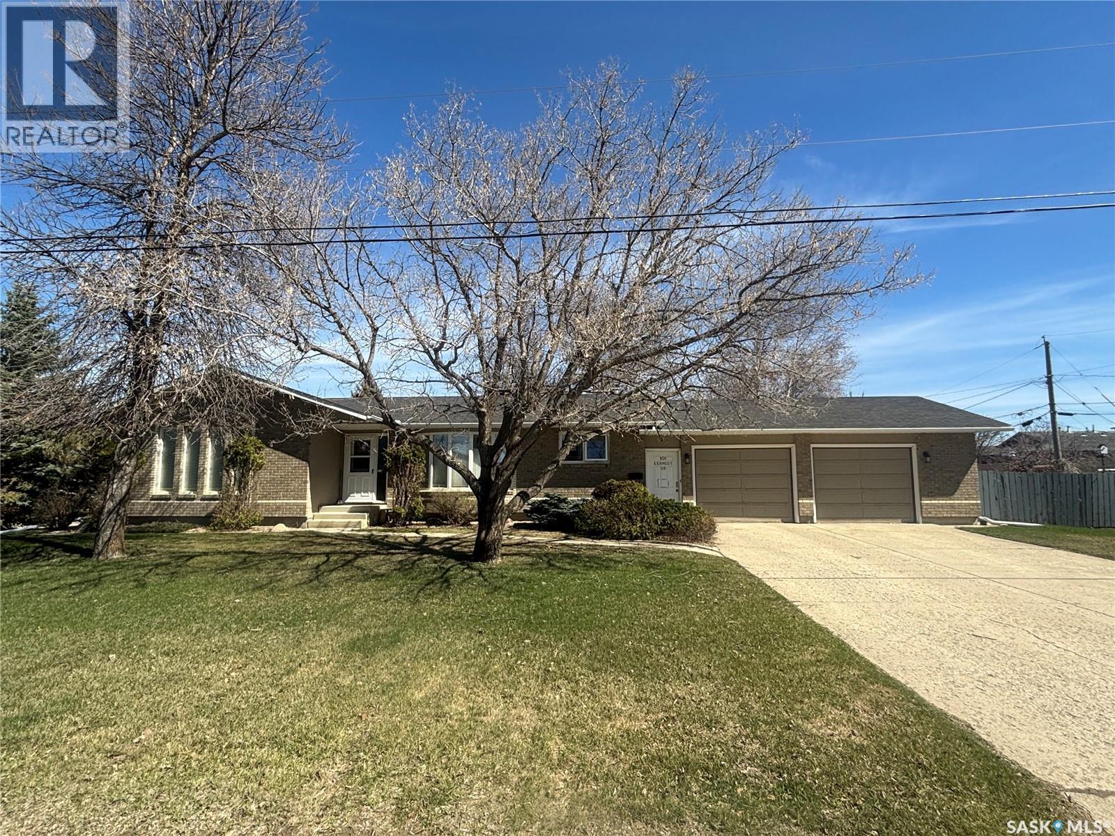 101 Kennedy Drive, Melfort, Saskatchewan  S0E 1A0 - Photo 2 - SK035854