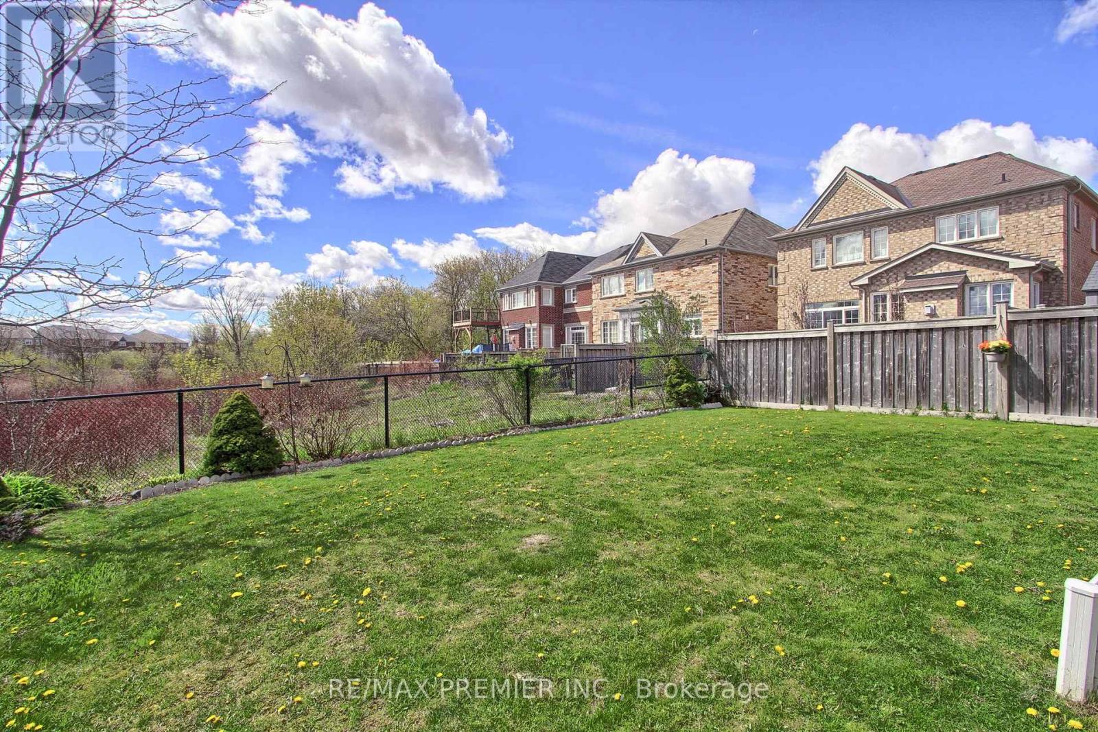 61 Tigertail Crescent, Bradford West Gwillimbury, Ontario  L3Z 0M3 - Photo 48 - N13121398