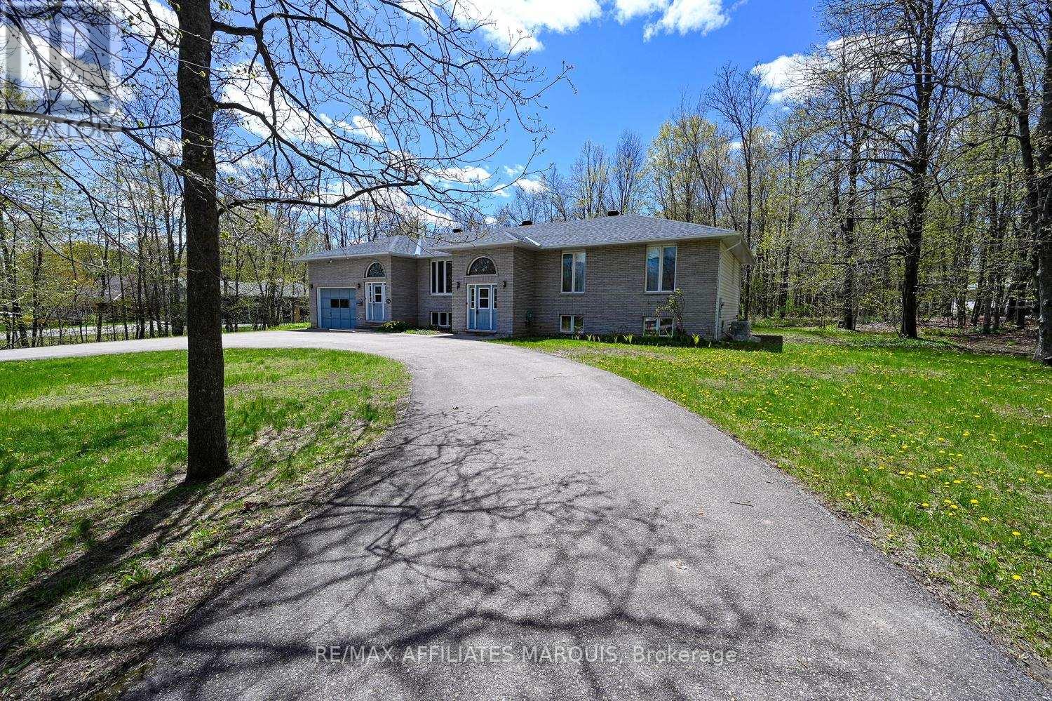 4 South Point Drive, Rideau Lakes, Ontario  K7A 4S5 - Photo 3 - X12897446