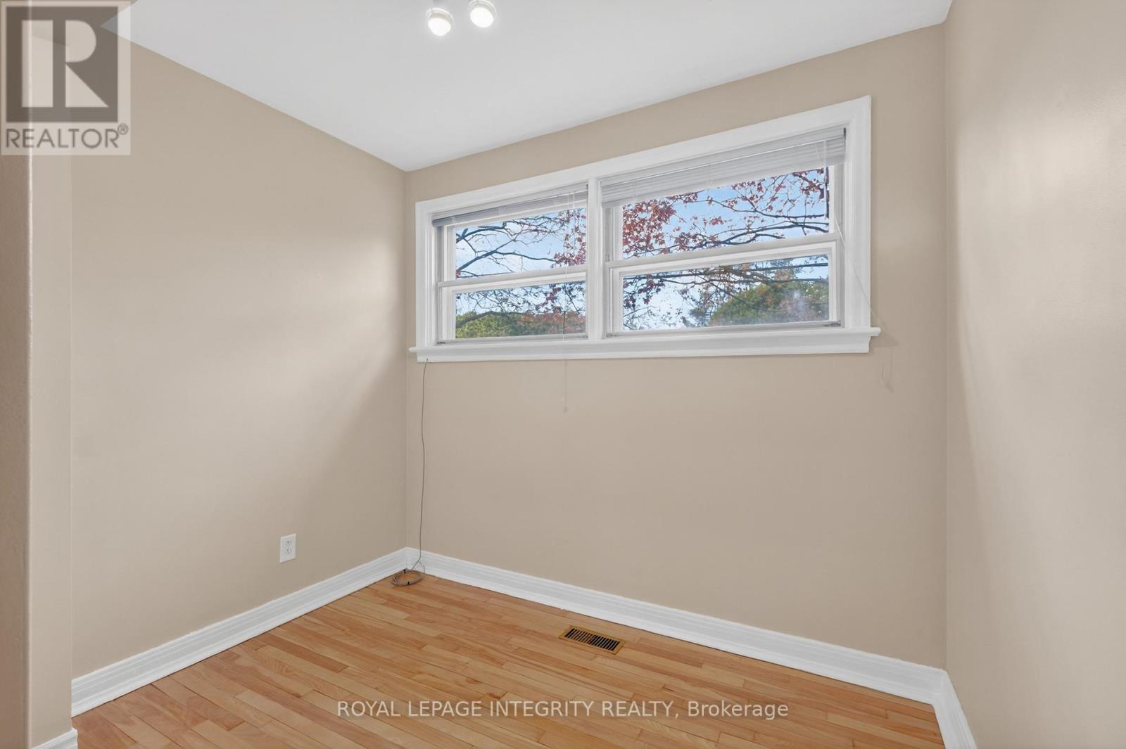 957 Blair Road, Ottawa, Ontario  K1J 7M9 - Photo 20 - X13124626