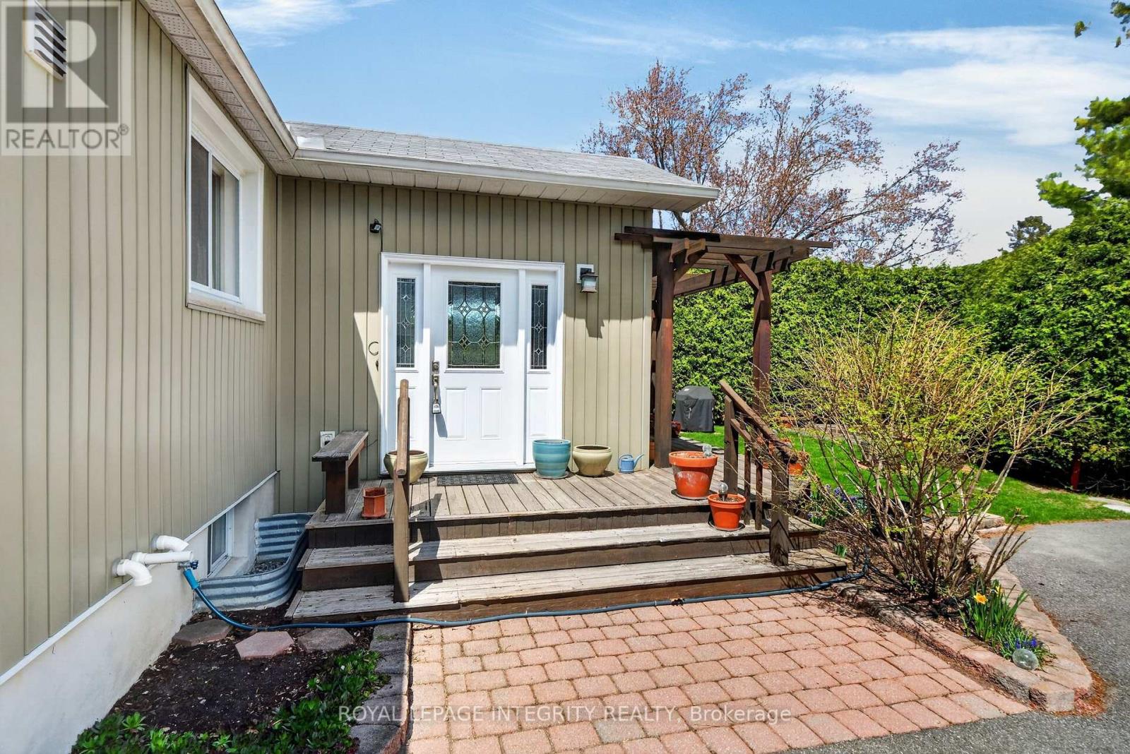 957 Blair Road, Ottawa, Ontario  K1J 7M9 - Photo 6 - X13124626