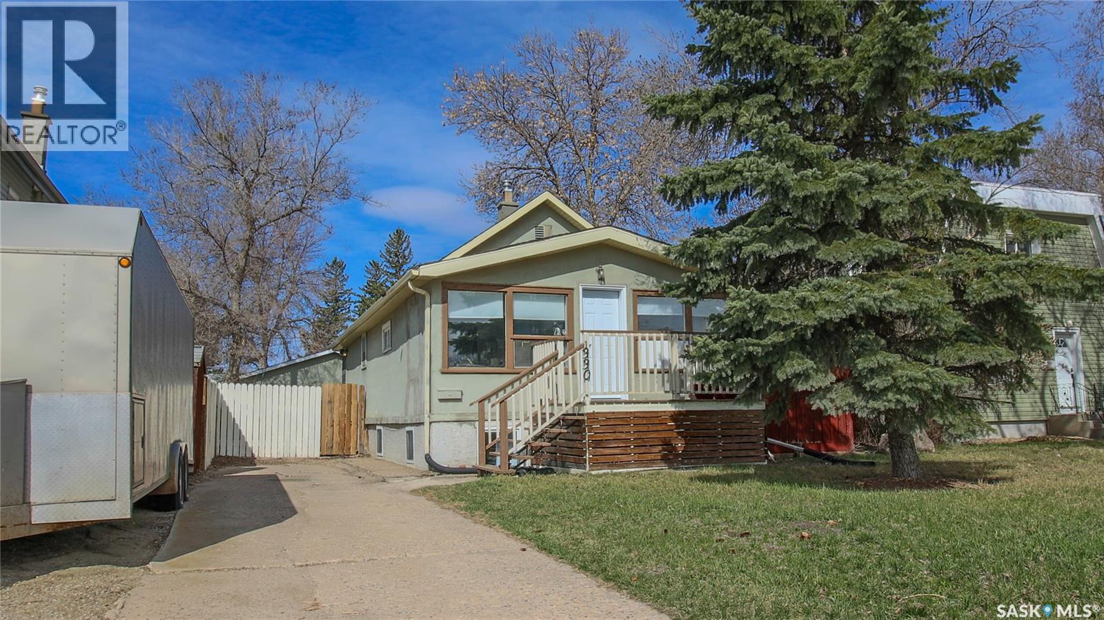 1330 Alexandra Street, Regina, Saskatchewan  S4T 4N7 - Photo 2 - SK035259