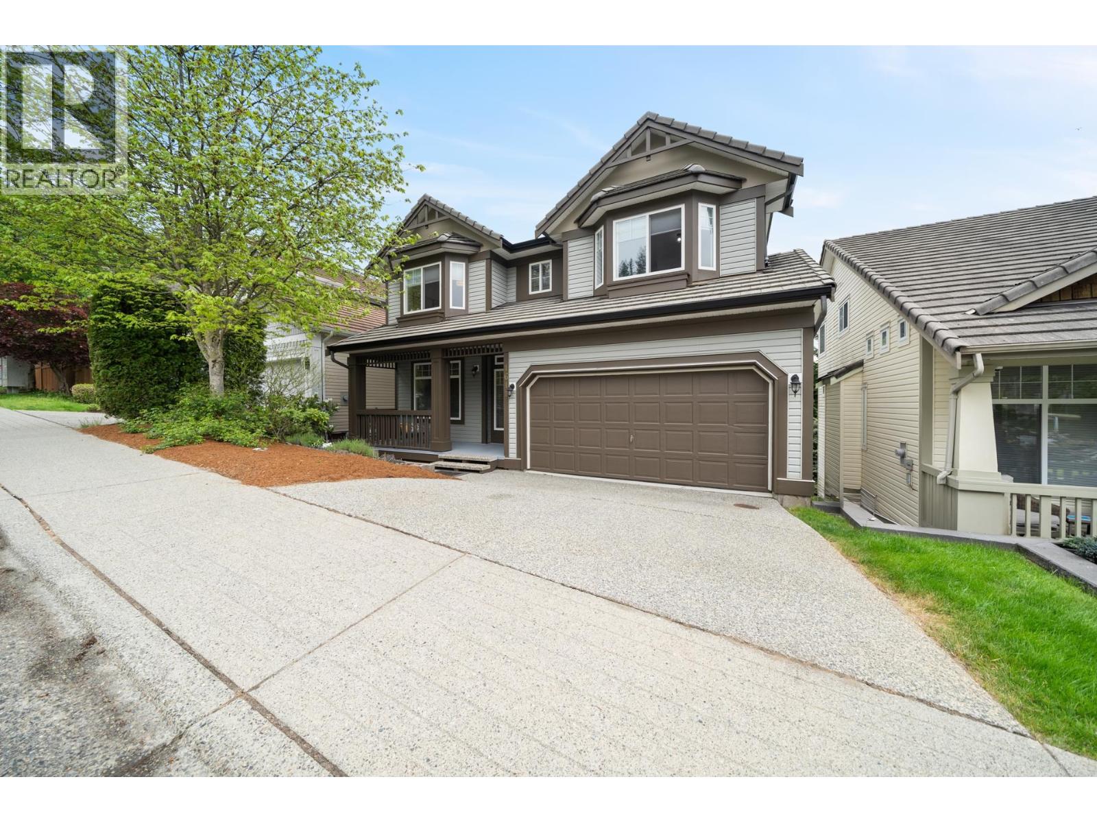 1611 Stoneridge Lane, Coquitlam, British Columbia  V3E 3K9 - Photo 2 - R3123285