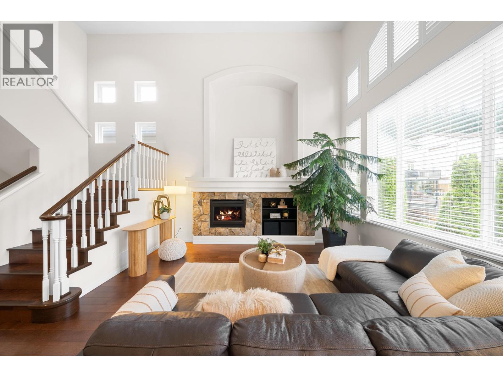 1611 Stoneridge Lane, Coquitlam, British Columbia  V3E 3K9 - Photo 6 - R3123285