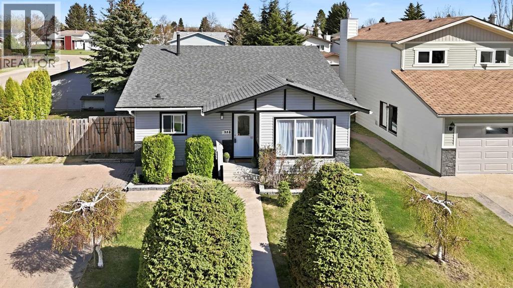 35 Ray Avenue, Red Deer, Alberta