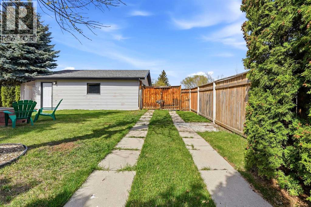 35 Ray Avenue, Red Deer, Alberta  T4P 3B9 - Photo 37 - A2311030