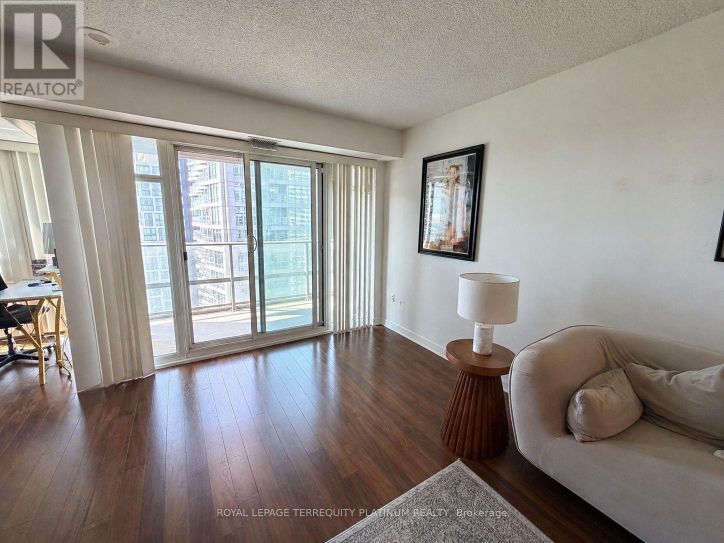 2703 - 2191 Yonge Street, Toronto, Ontario  M4S 3H8 - Photo 3 - C13127494