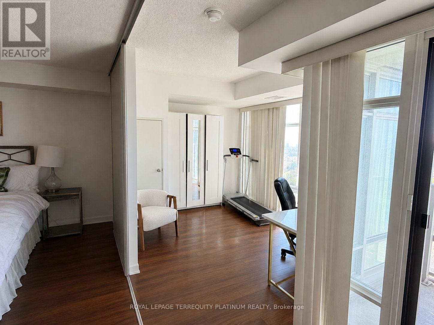 2703 - 2191 Yonge Street, Toronto, Ontario  M4S 3H8 - Photo 4 - C13127494