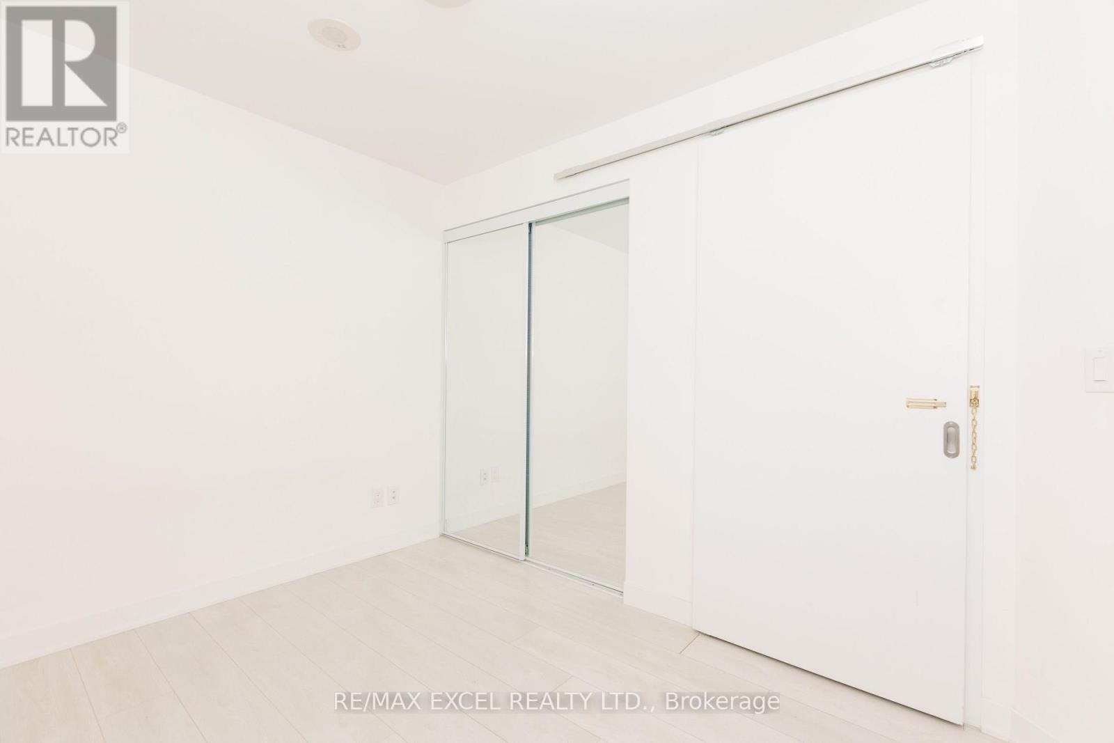 1307 - 170 Sumach Street, Toronto, Ontario  M5A 0C3 - Photo 6 - C13127688