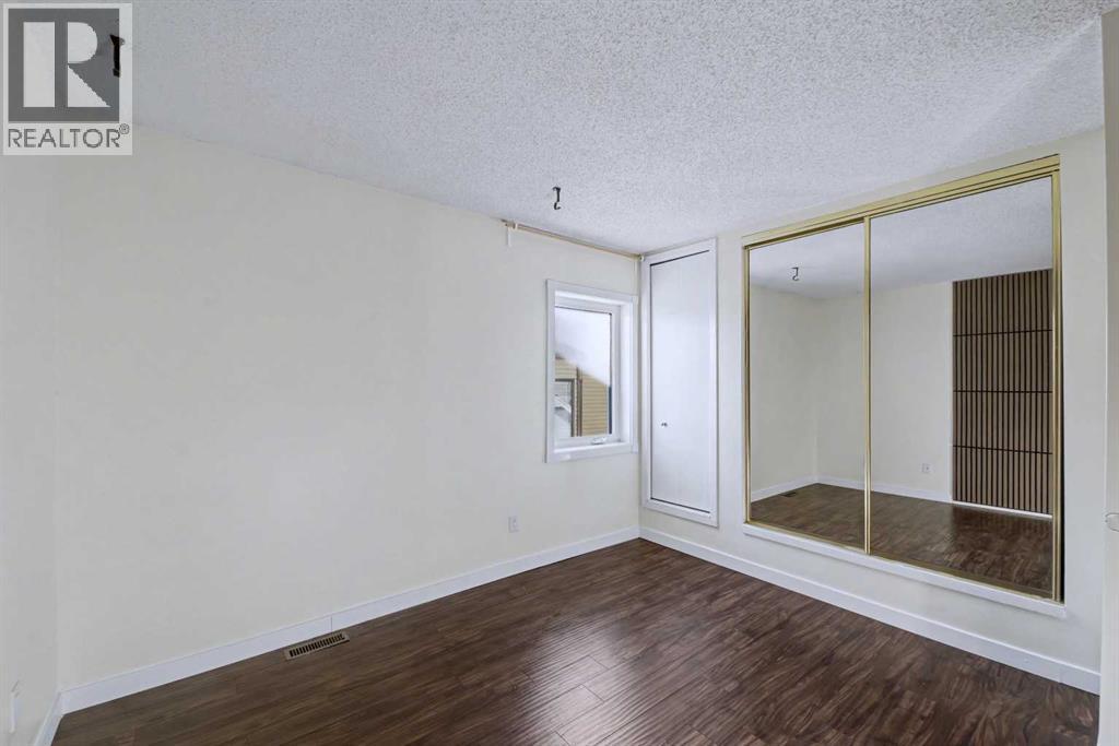 188 Bernard Drive NW, Calgary, Alberta  T3K 2B7 - Photo 20 - A2287043