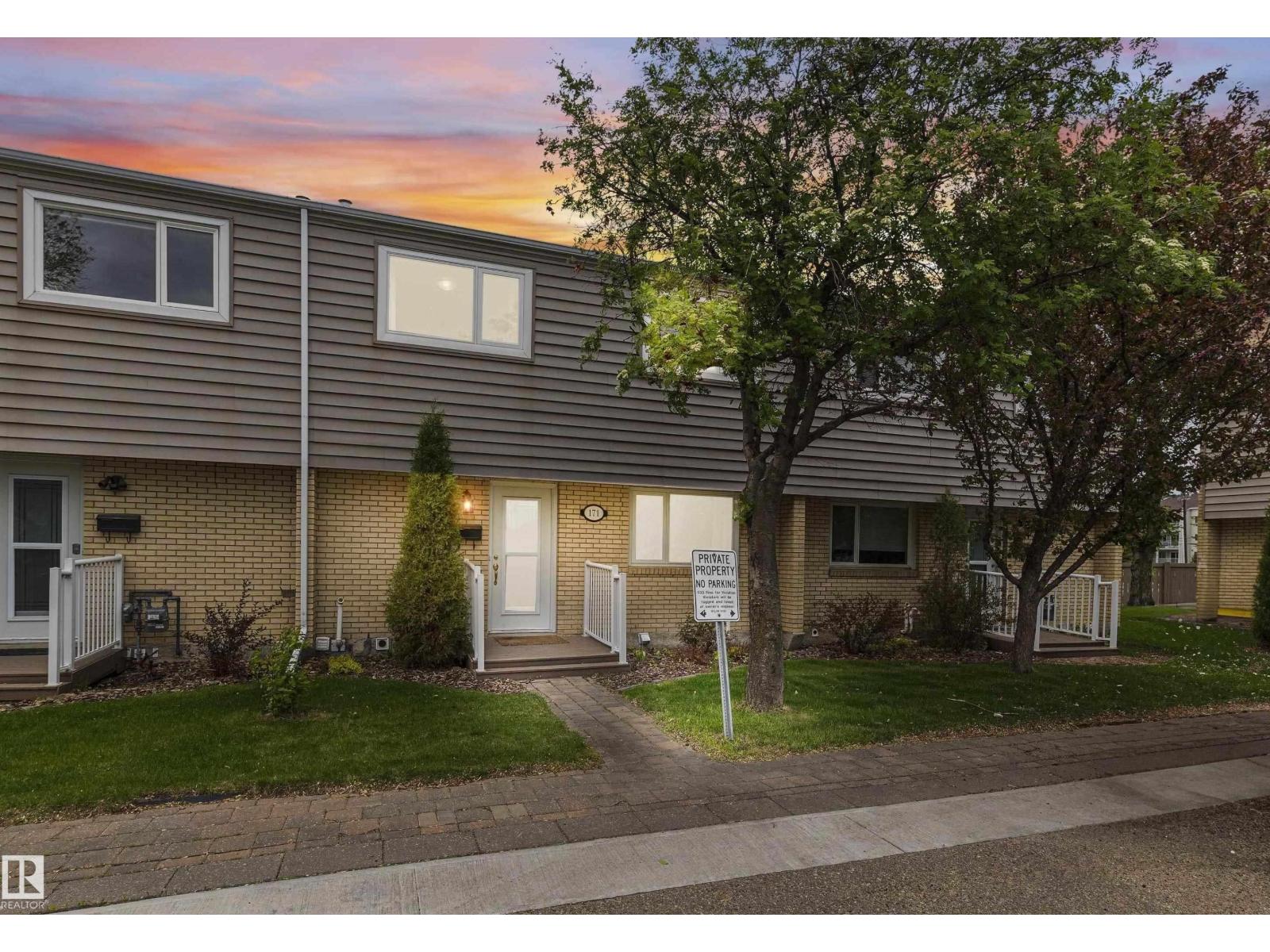 171 Royal Rd Nw, Edmonton, Alberta  T6J 2E7 - Photo 2 - E4487630