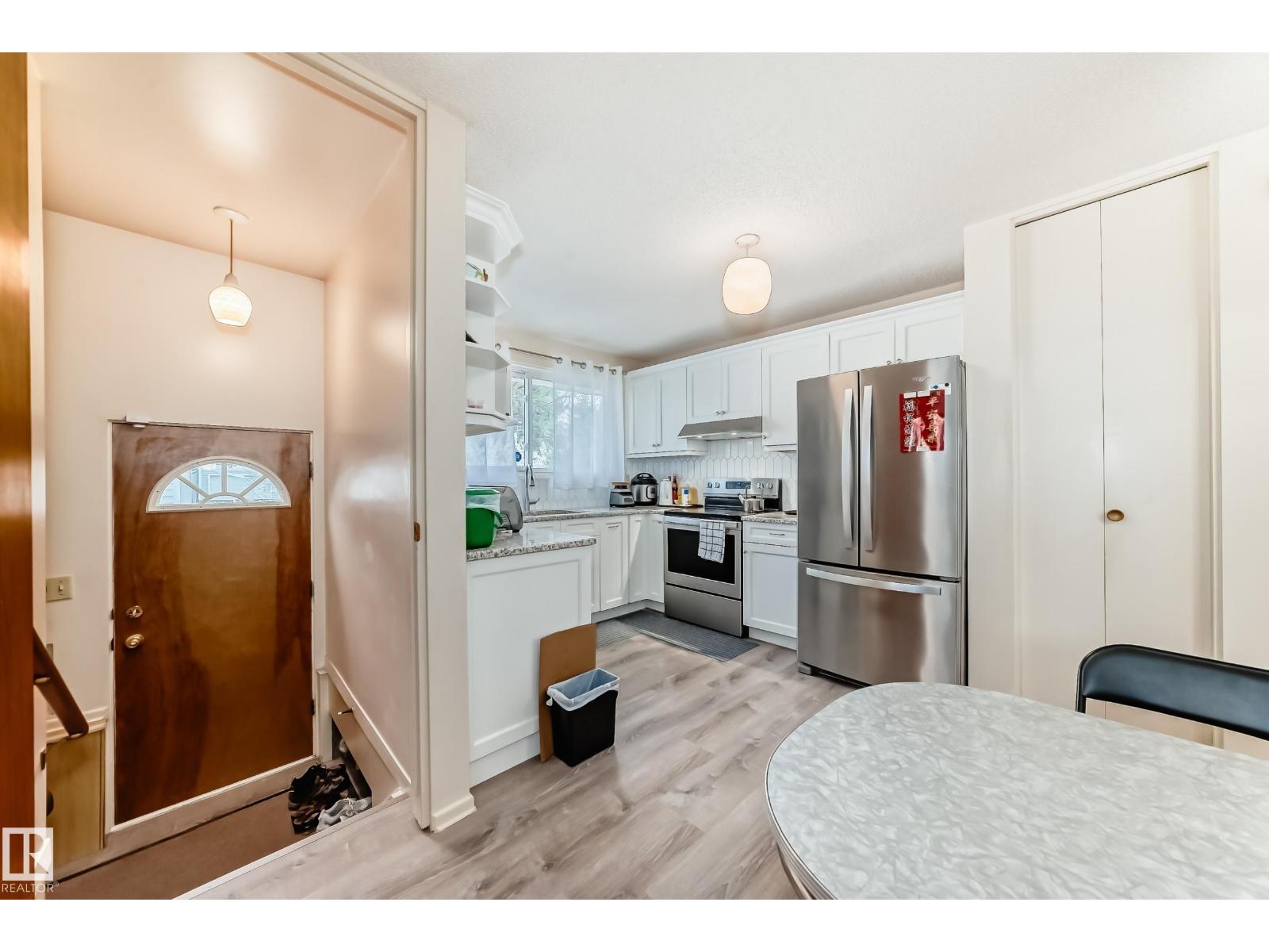 4151 122 St Nw, Edmonton, Alberta  T6J 1Z1 - Photo 2 - E4487633