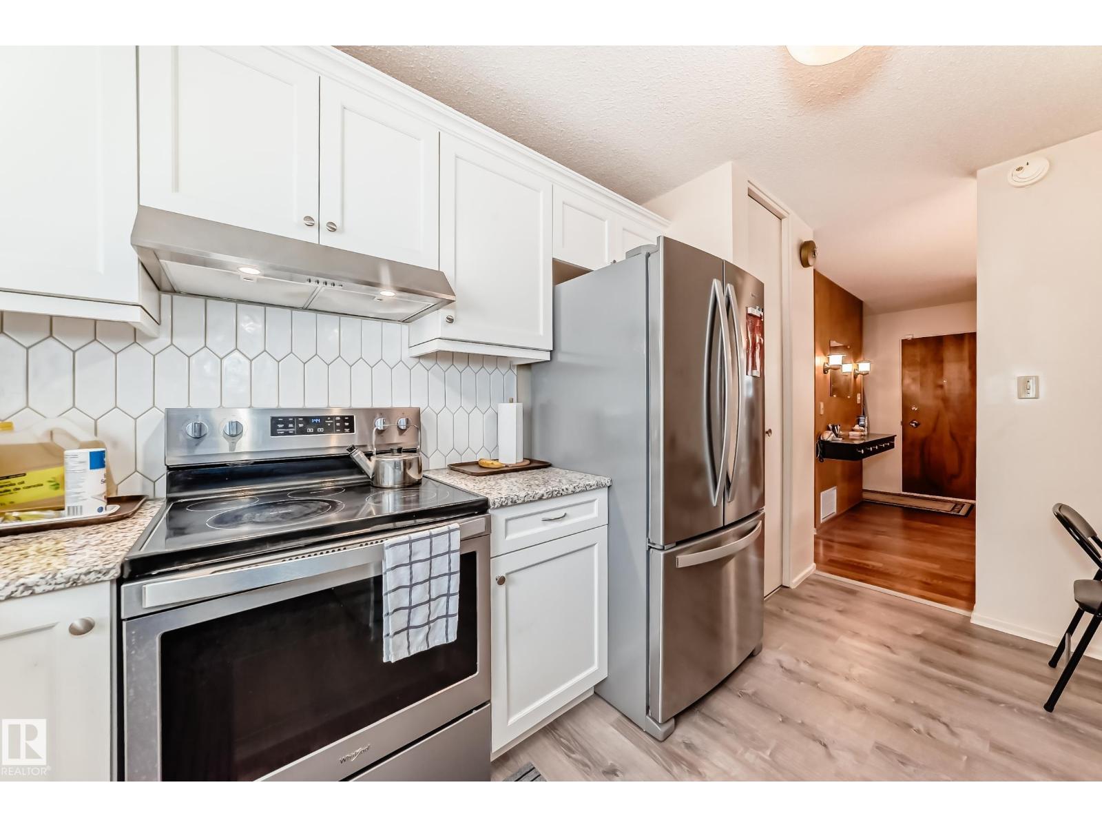4151 122 St Nw, Edmonton, Alberta  T6J 1Z1 - Photo 5 - E4487633