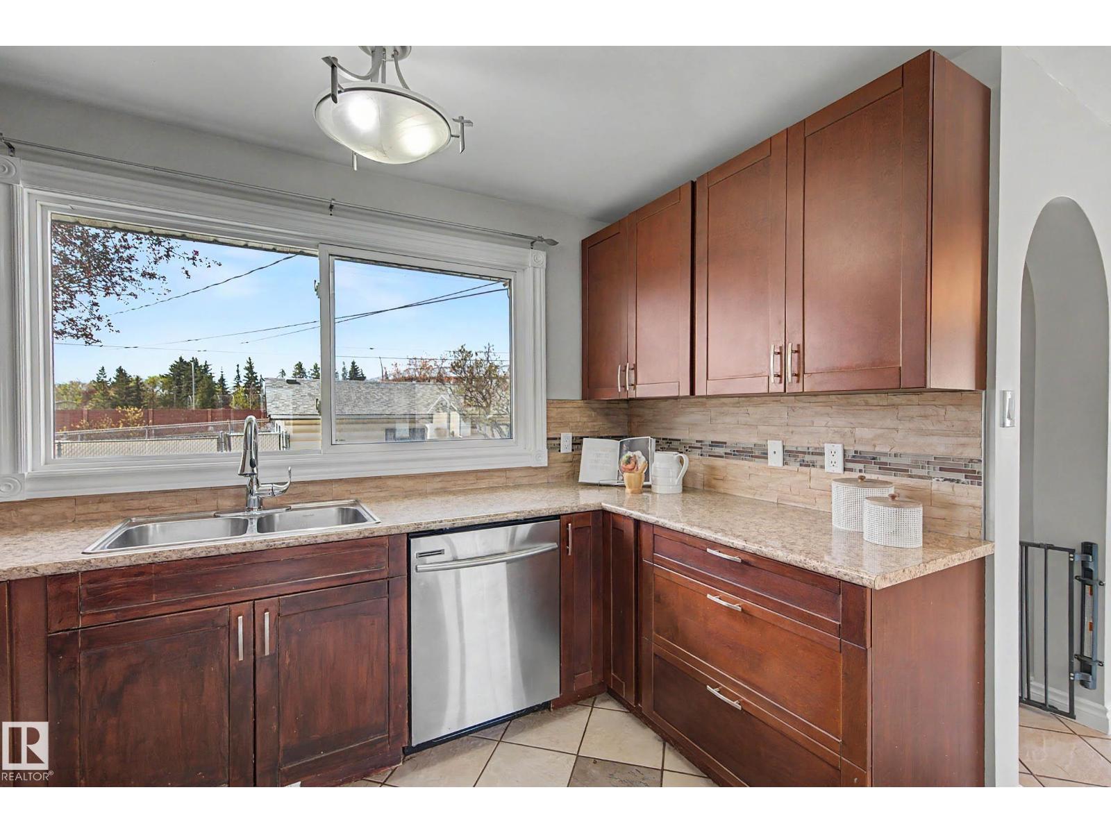 16715 79a Av Nw, Edmonton, Alberta  T5R 2J4 - Photo 17 - E4487637