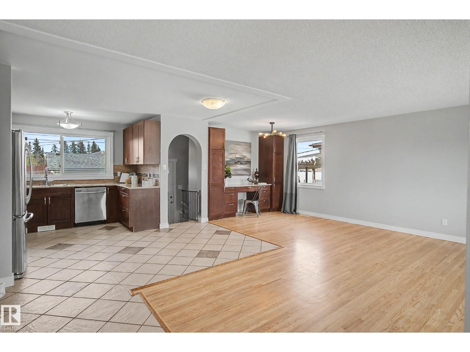 16715 79a Av Nw, Edmonton, Alberta  T5R 2J4 - Photo 4 - E4487637