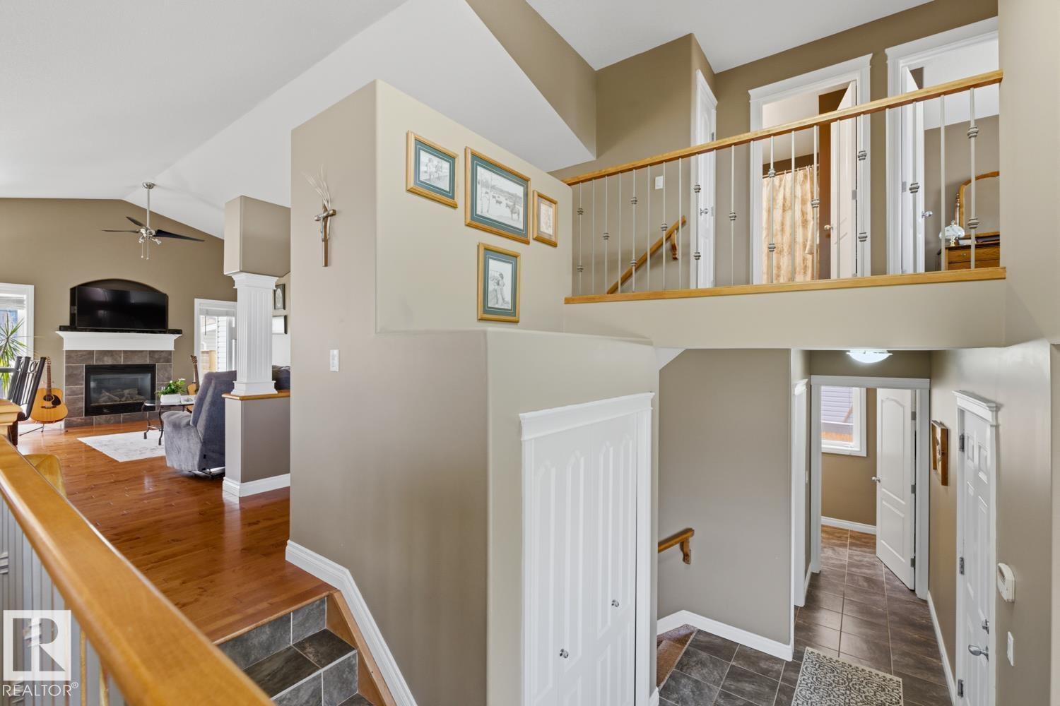 9 Danfield Pl, Spruce Grove, Alberta  T7X 0A3 - Photo 2 - E4487638