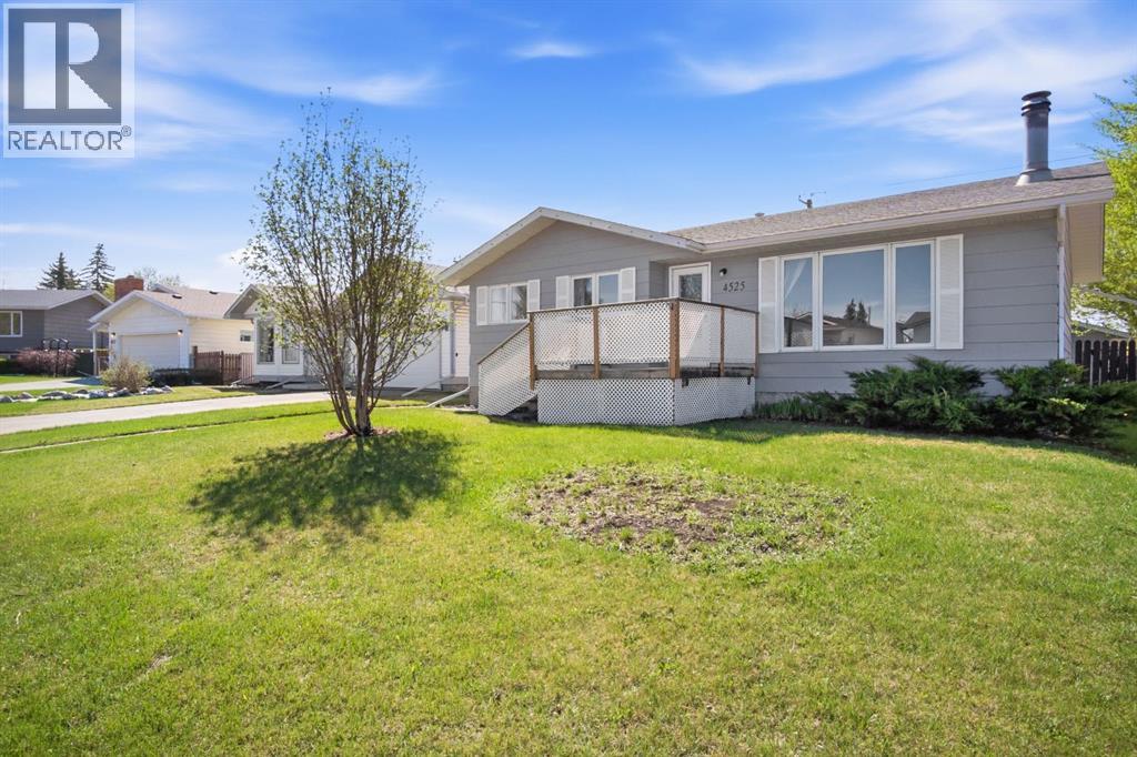 4525 Shannon Drive, Olds, Alberta  T4H 1C1 - Photo 2 - A2310244
