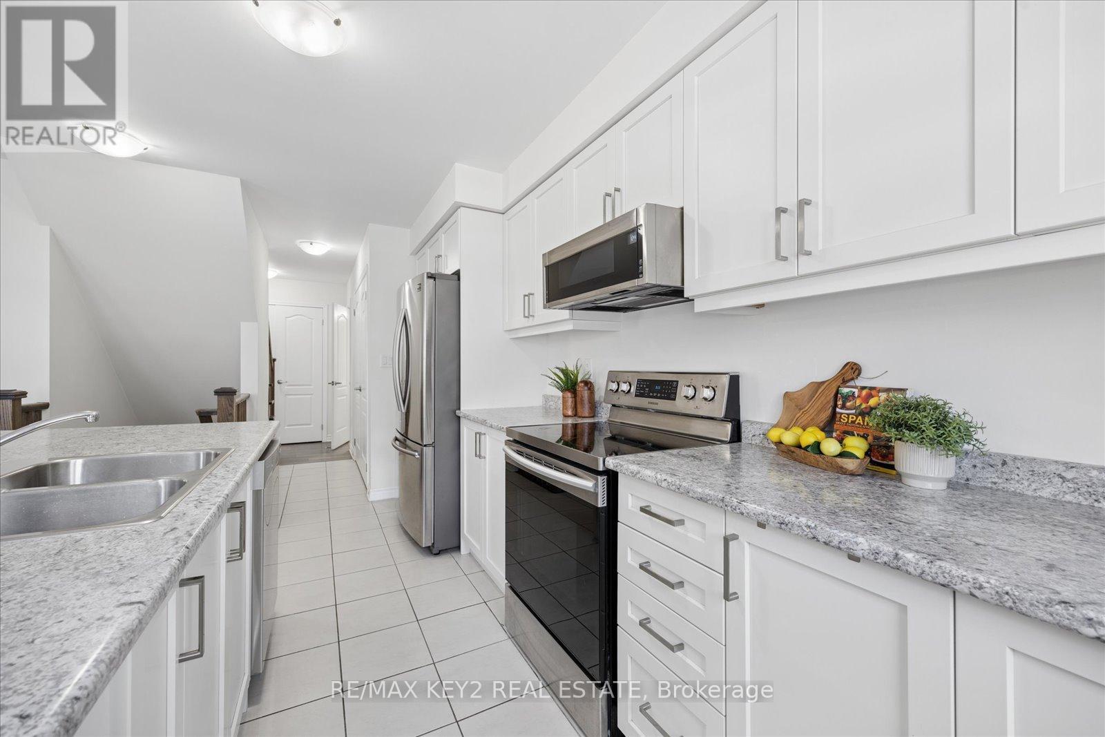 2417 Fall Harvest Crescent, Pickering, Ontario  L1X 0G1 - Photo 16 - E13127432
