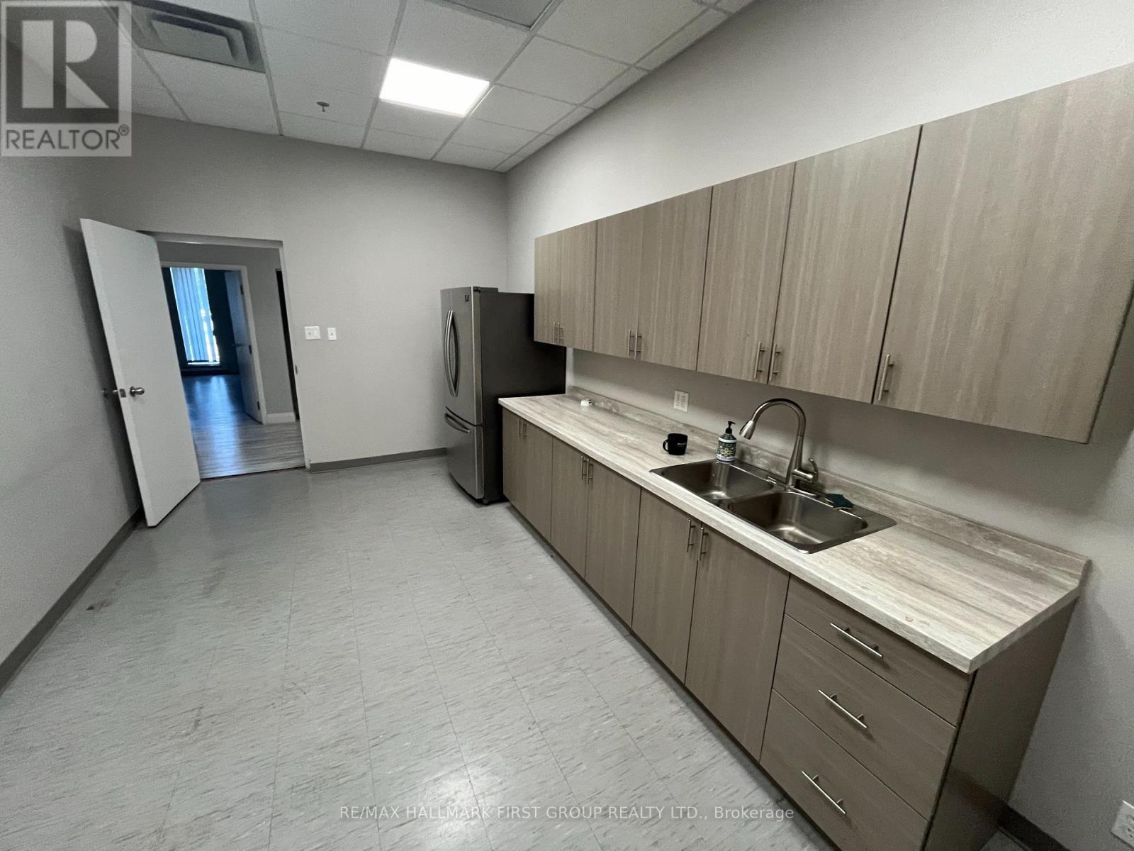 A - 901 Dillingham Road, Pickering, Ontario  L1W 2Y5 - Photo 6 - E13127564