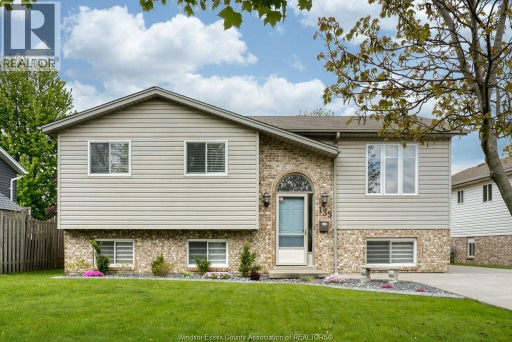 135 Brush Crescent, Amherstburg, Ontario  N9V 3Y5 - Photo 1 - 26011133