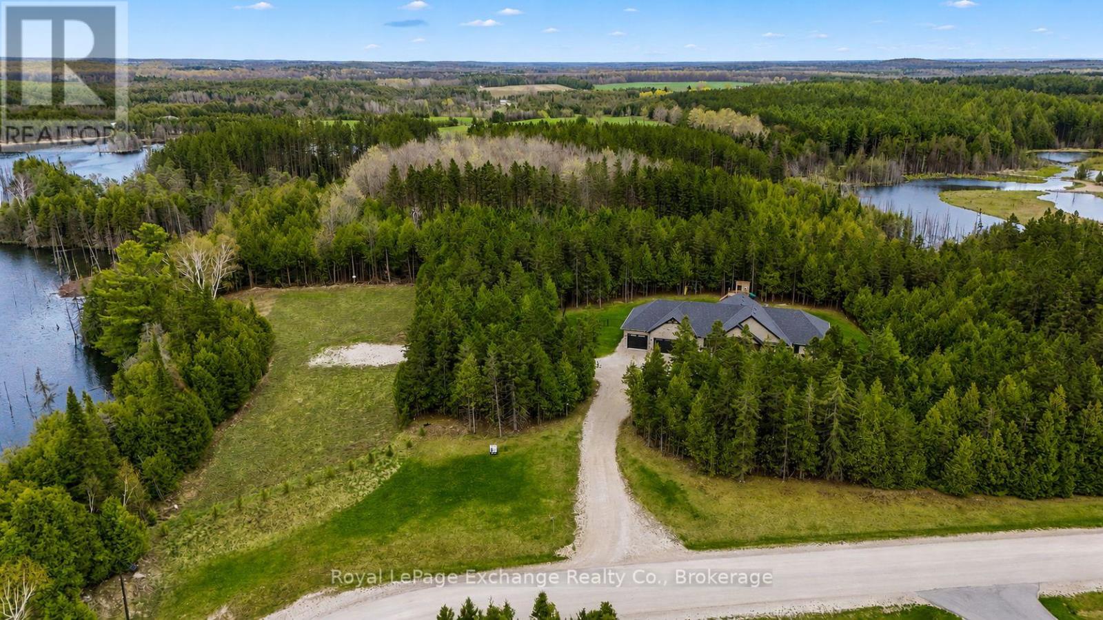 185 LOUISE CREEK CRESCENT, West Grey, Ontario