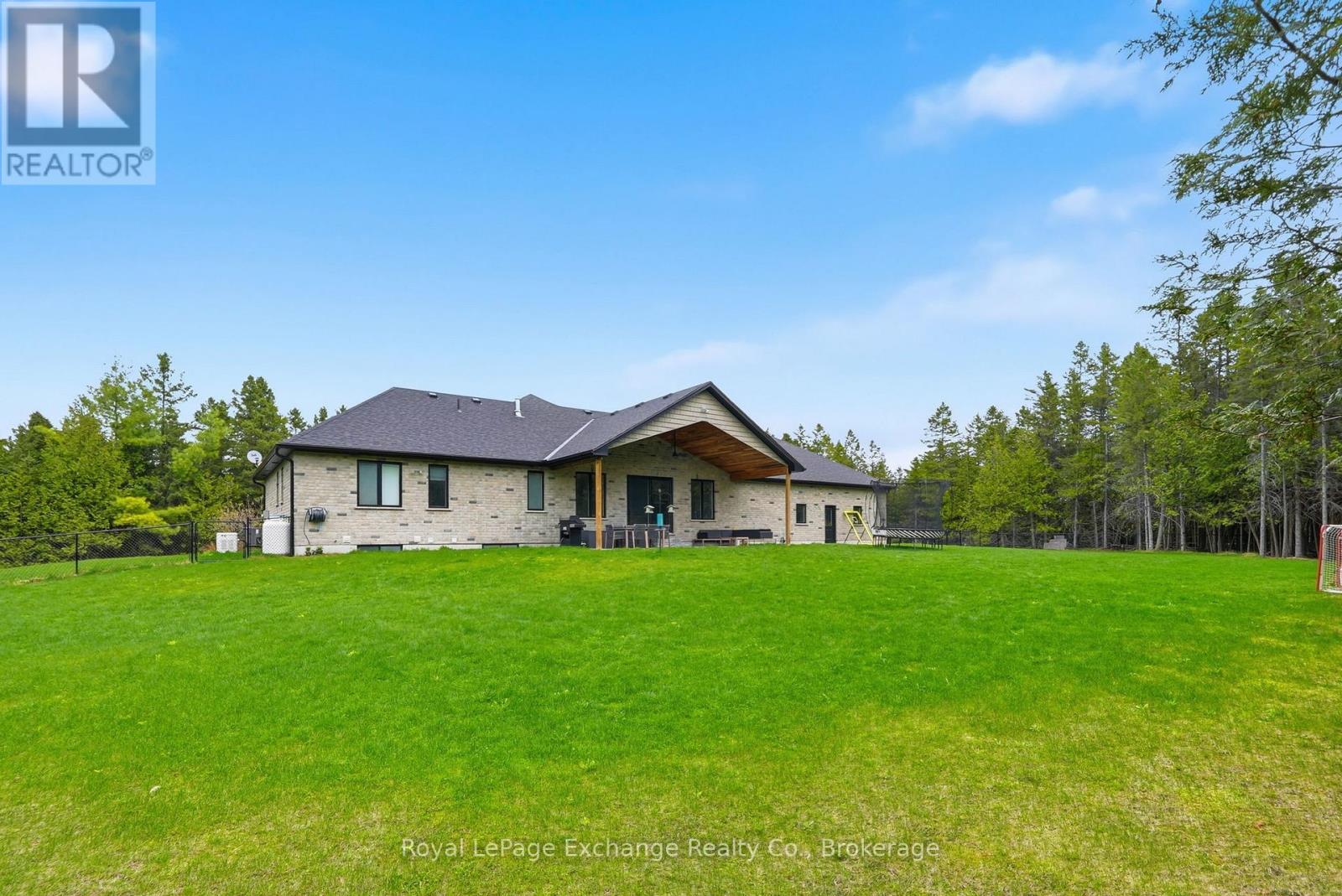 185 Louise Creek Crescent, West Grey, Ontario  N0G 1S0 - Photo 11 - X12874308