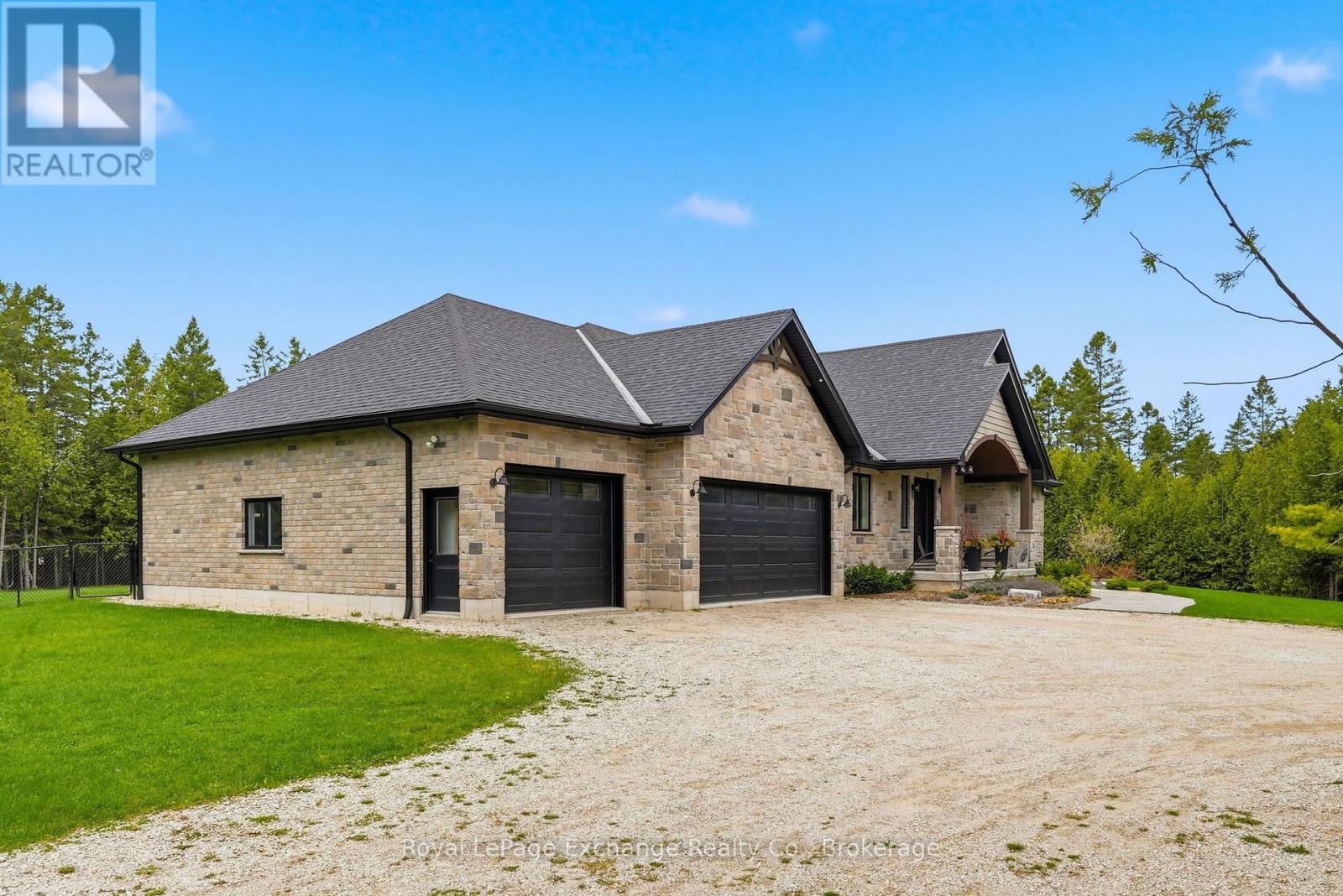 185 Louise Creek Crescent, West Grey, Ontario  N0G 1S0 - Photo 5 - X12874308