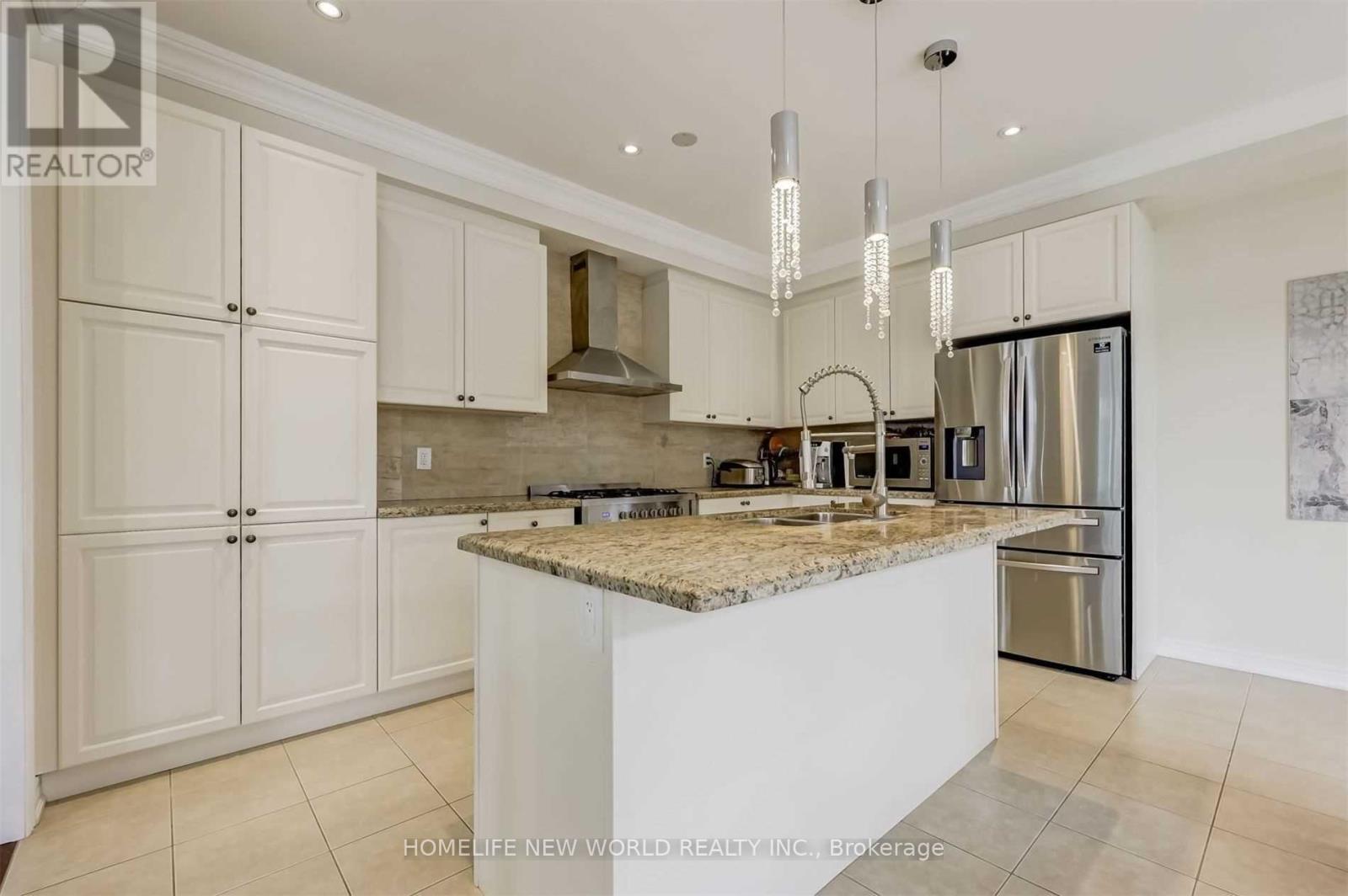 48 Roy Harper Avenue, Aurora, Ontario  L4G 0V4 - Photo 13 - N13127526