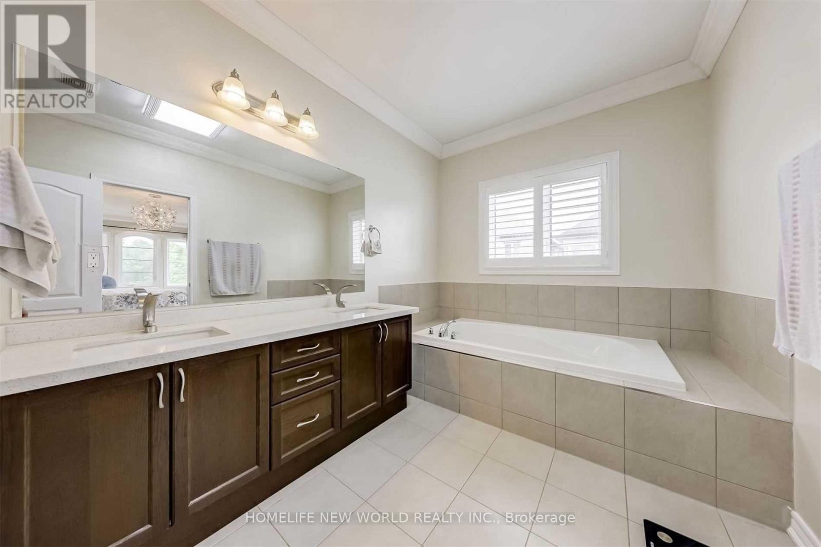 48 Roy Harper Avenue, Aurora, Ontario  L4G 0V4 - Photo 19 - N13127526